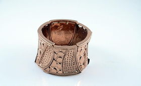 民族風綠松石手鏈 義烏小飾品混批的商機與文藝創(chuàng)作